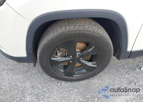 2019 Jeep Cherokee Altitude 4X4 из США, поврежденный, VIN 1C4PJMLXXKD404821